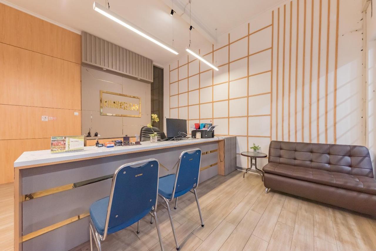 Urbanview Hotel Khayrizsan Tasikmalaya By Reddoorz מראה חיצוני תמונה