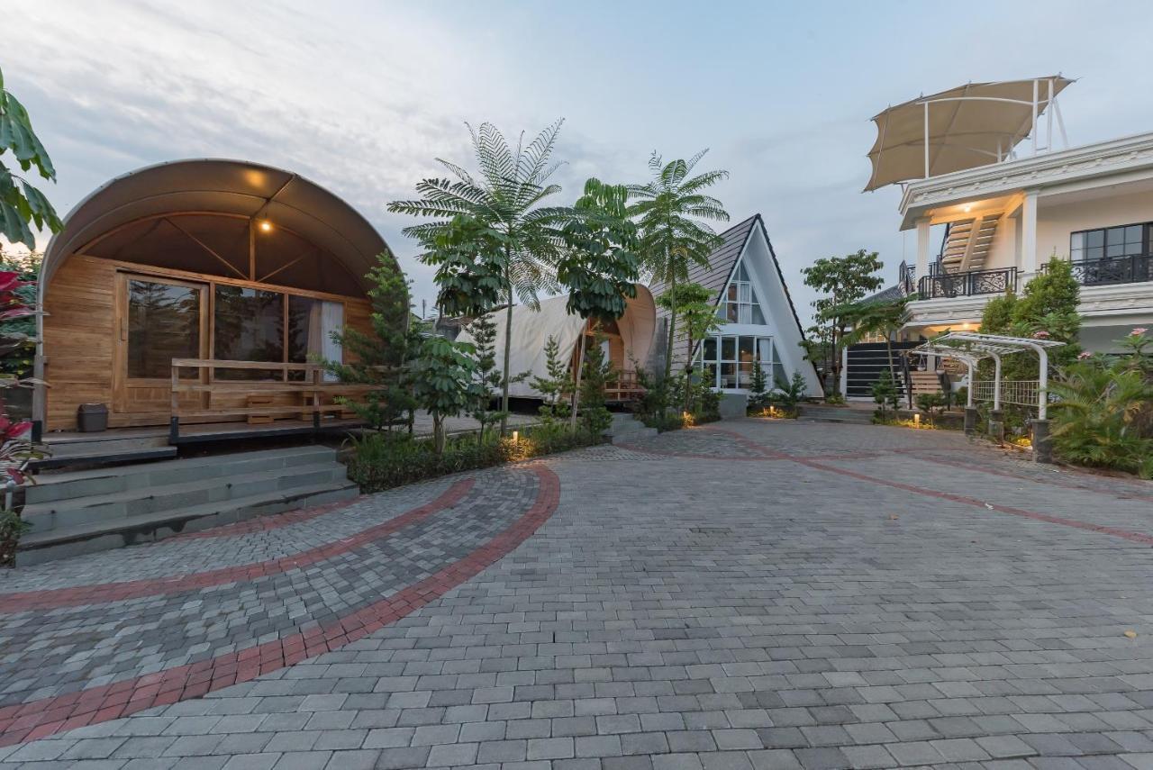 Urbanview Hotel Khayrizsan Tasikmalaya By Reddoorz מראה חיצוני תמונה
