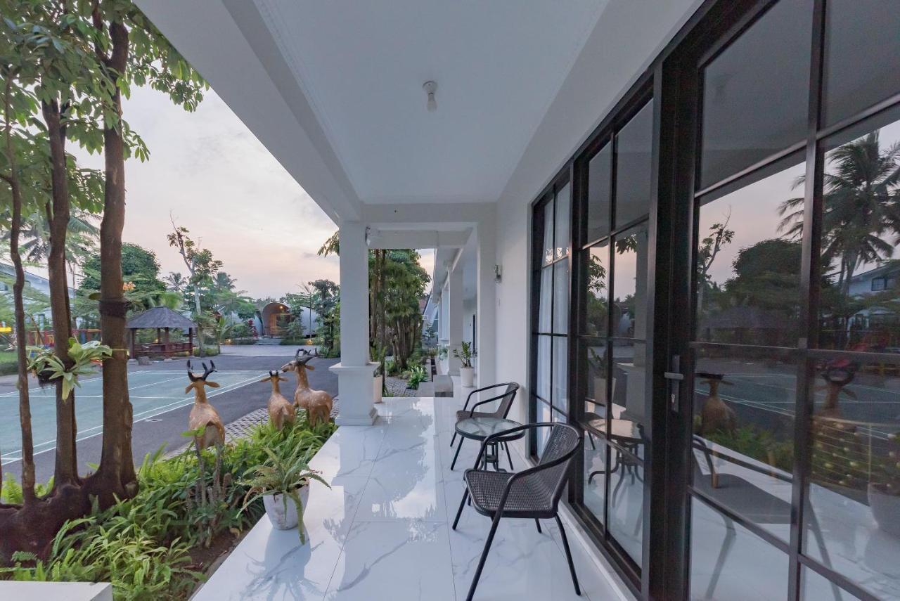 Urbanview Hotel Khayrizsan Tasikmalaya By Reddoorz מראה חיצוני תמונה